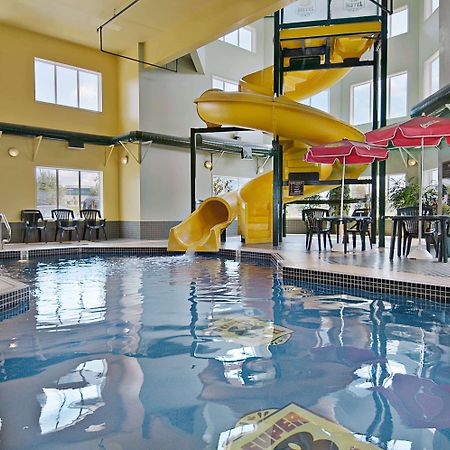 Super 8 By Wyndham Calgary Shawnessy Area Hotel Ngoại thất bức ảnh