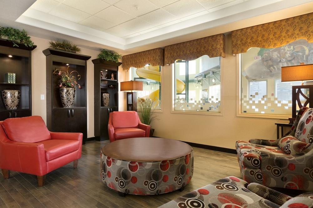 Super 8 By Wyndham Calgary Shawnessy Area Hotel Ngoại thất bức ảnh